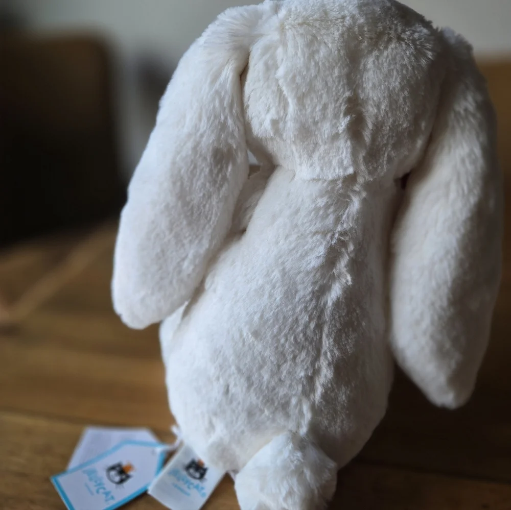 Jellycat Cream Bunny With Rose Soft & Plush 12.2x4.7x3.5" BNWT Authentic - Picture 5 of 7